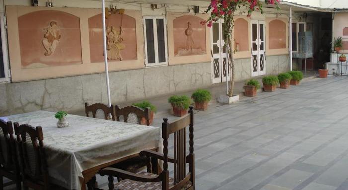 Haveli Heritage Inn